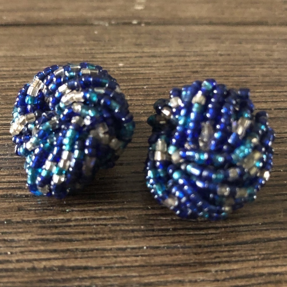 Vintage blue glass seed bead clip on earrings